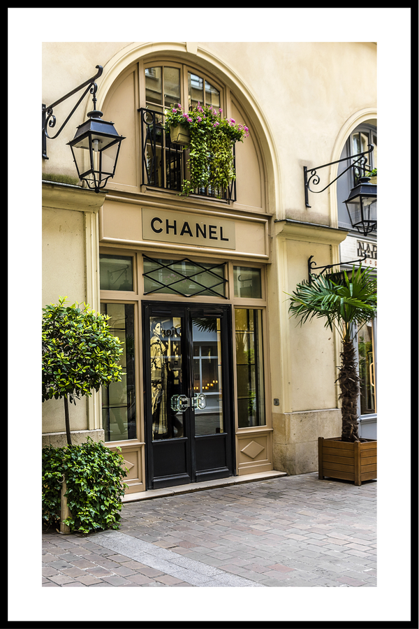 Chanel store plakat